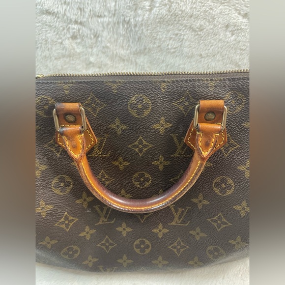 Louis Vuitton Speedy 30 Monogram Canvas Vintage Handbag Made in USA - Picture 8 of 16